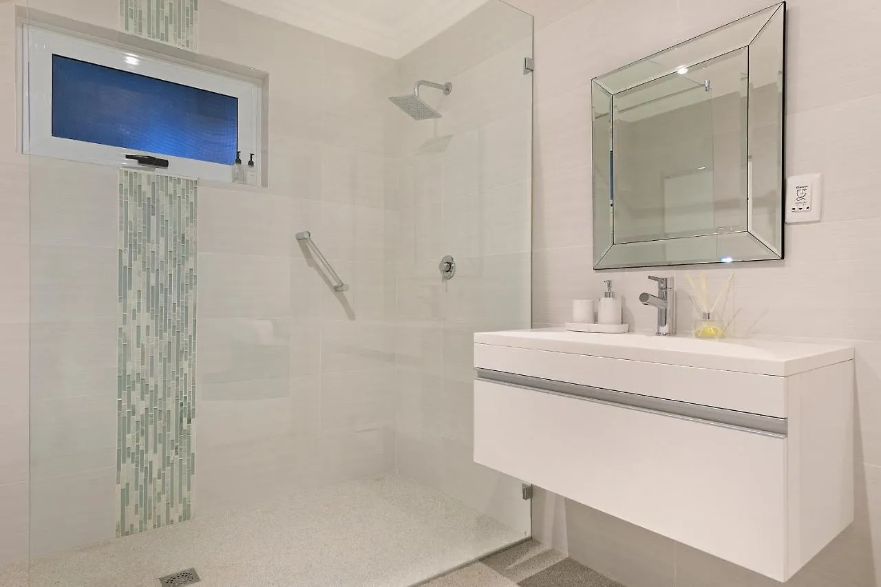 Luxury Serviced Mountain Villa In Constantia Cape Town 0*,