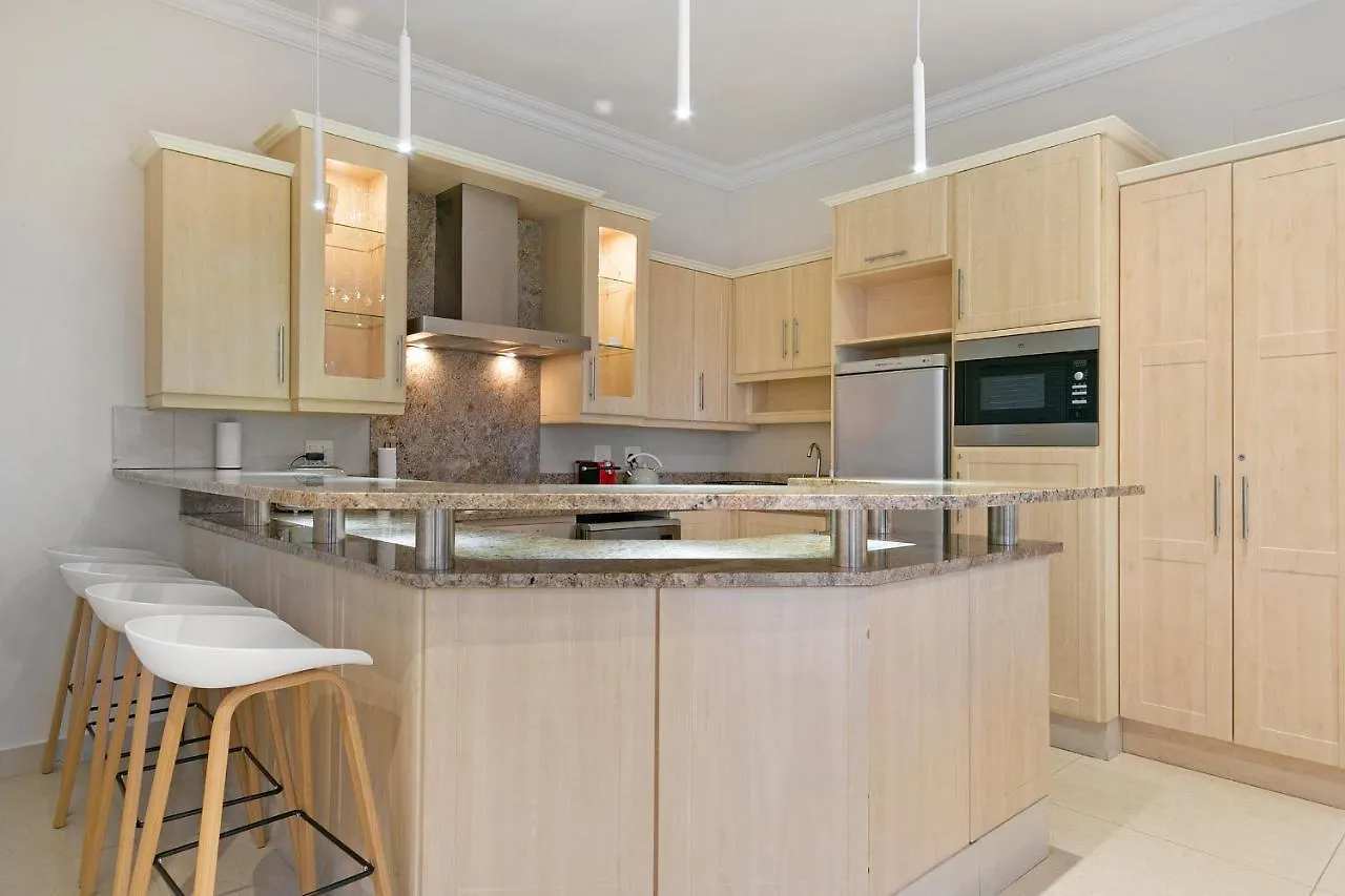Luxury Serviced Mountain Villa In Constantia Cape Town South Africa