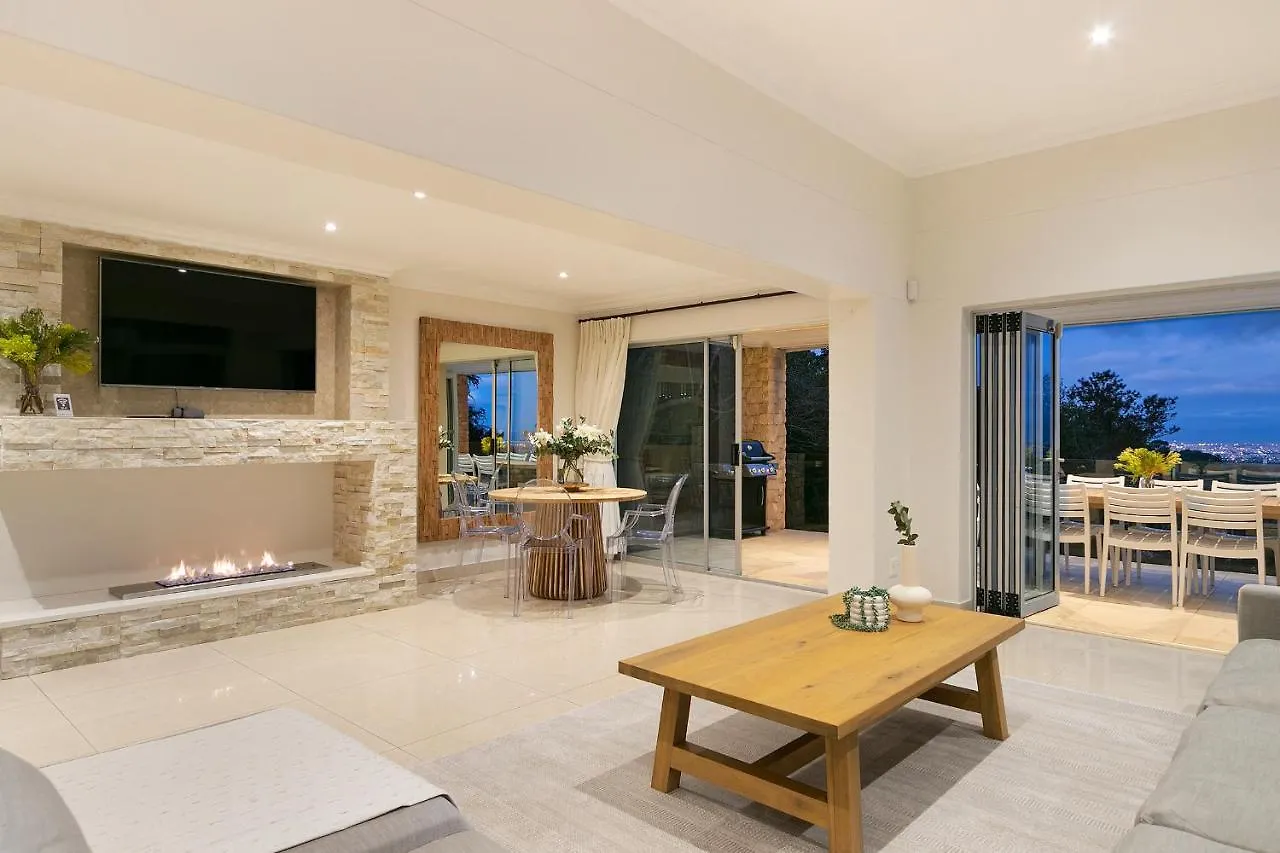 Luxury Serviced Mountain Villa In Constantia Cape Town 0*,  South Africa