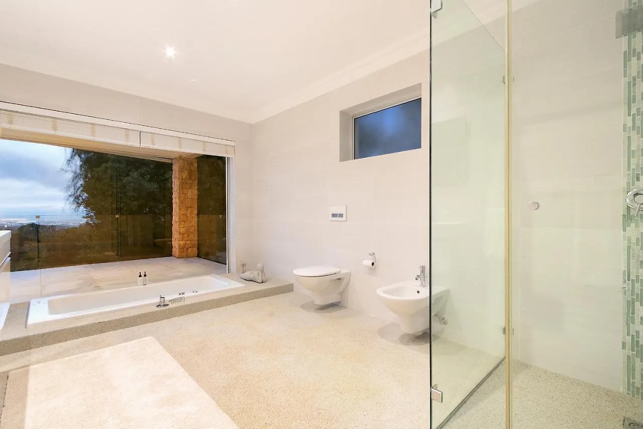 Luxury Serviced Mountain Villa In Constantia Cape Town